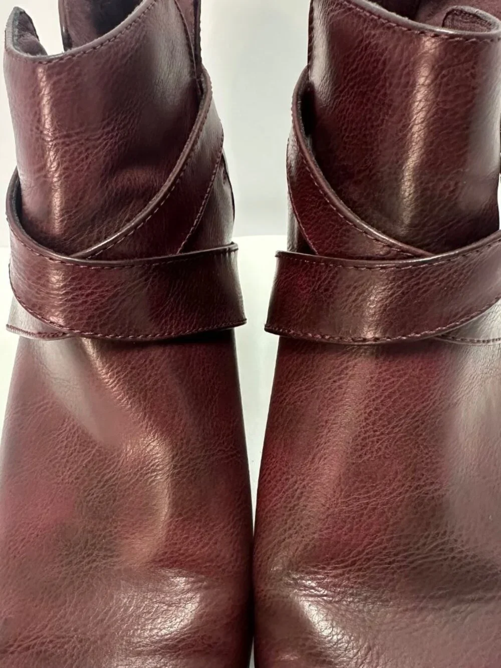 Frye and Co. Women's Pembrooke S 8.5 Mahogany Booties Preppy